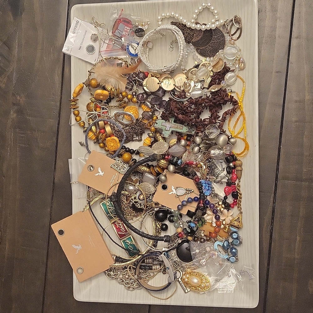 2.10 Lbs. Assorted Jewely Lot